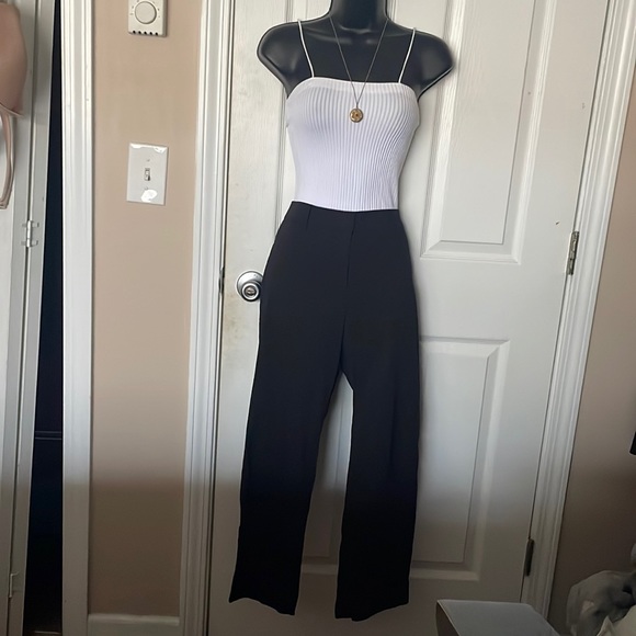 NWOT Never worn Ann Taylor Black Ankle-Length Work Slacks: Size 8P - Picture 2 of 6